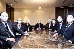 BO_Boardroom_stunt